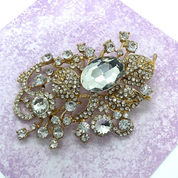 Sparkling Rhinestone & Goldtone Large Brooch - Picture 6 of 8